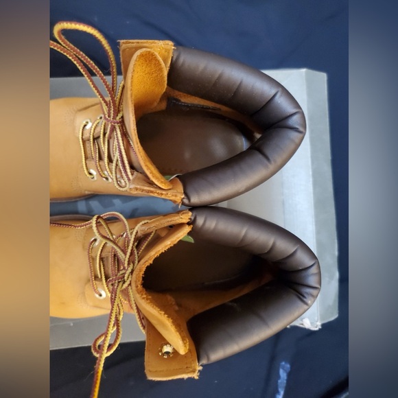 Men’s 7.5 Timberland Boots - Picture 3 of 6